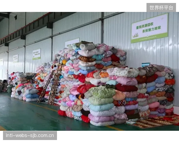 在推行强制纺织品回收的试点城市，由运动服装产生的垃圾填埋量在过去两年内下降了40%